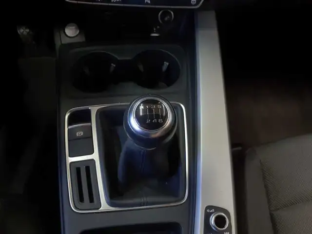 Audi A4 view 10