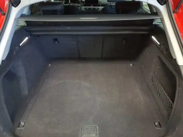 Audi A4 view 15