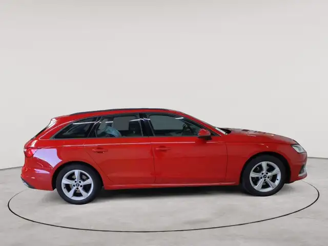 Audi A4 view 3