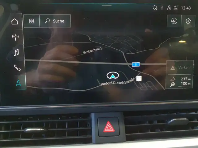 Audi A4 view 12