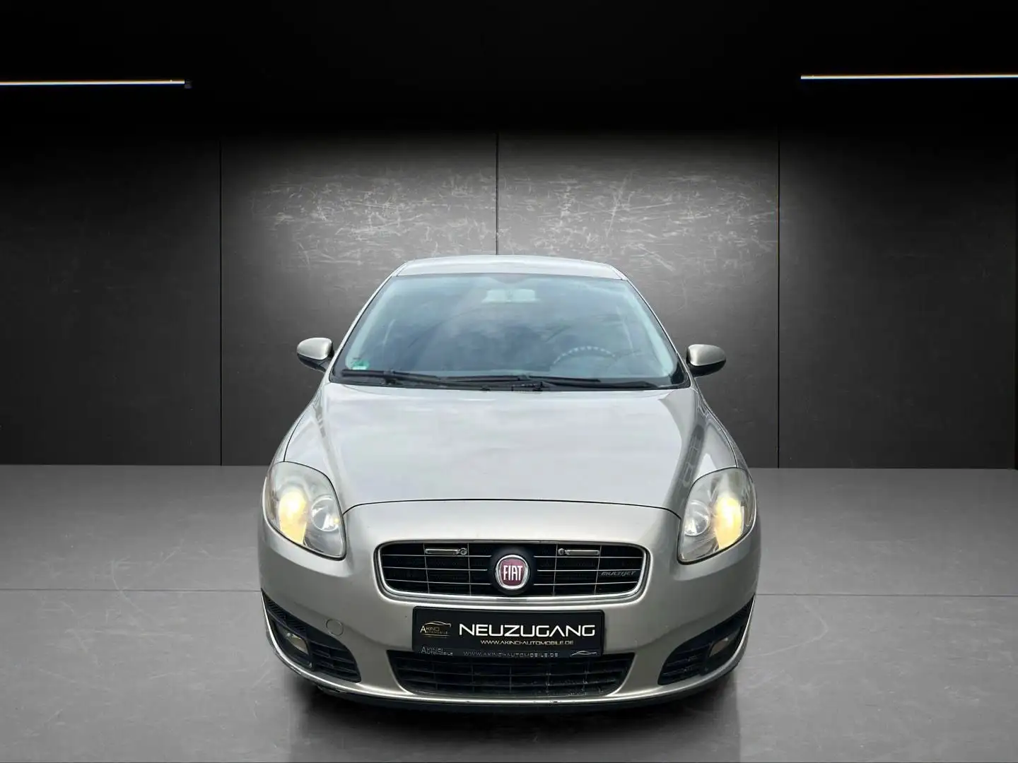 Fiat Croma 1.9 16V Multijet Emotion *AUTOMATIK*ANGÄNG Gris - 2