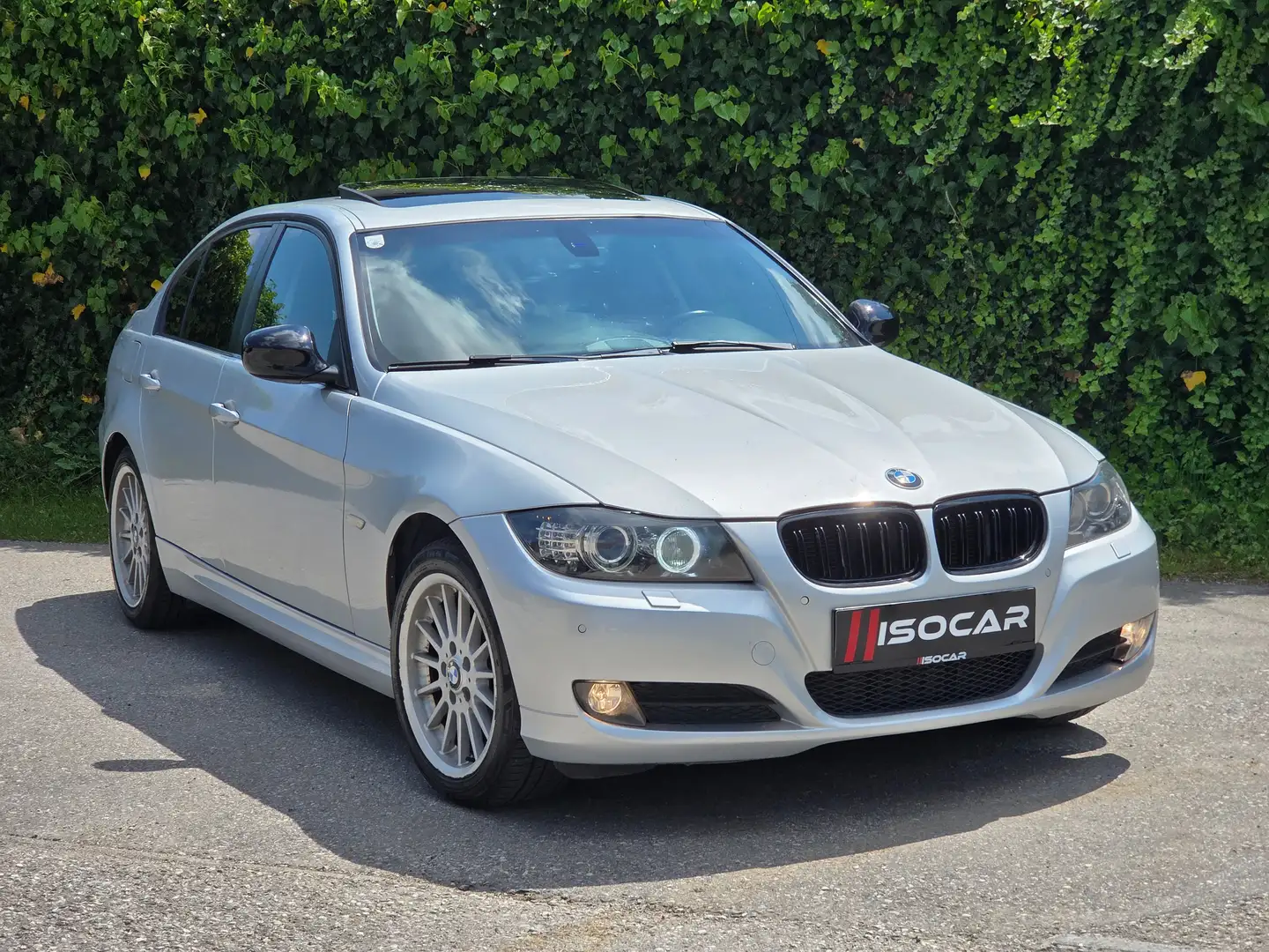BMW 318 d E90 // SCHIEBEDACH // LED // FACELIFT // NAVI // Silber - 1