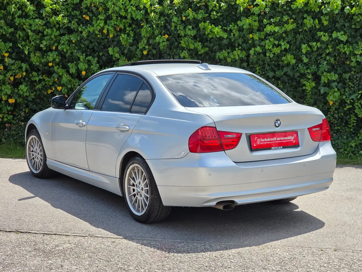 BMW 318 d E90 // SCHIEBEDACH // LED // FACELIFT // NAVI // Silber - 2