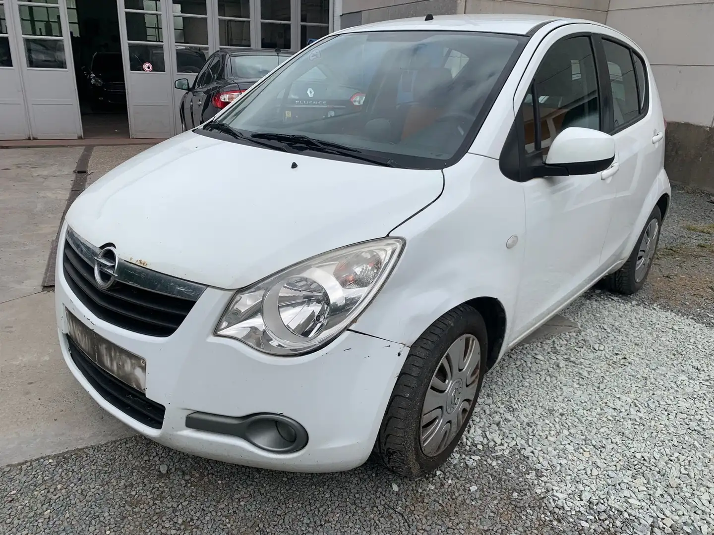 Opel Agila 1.0 - 2