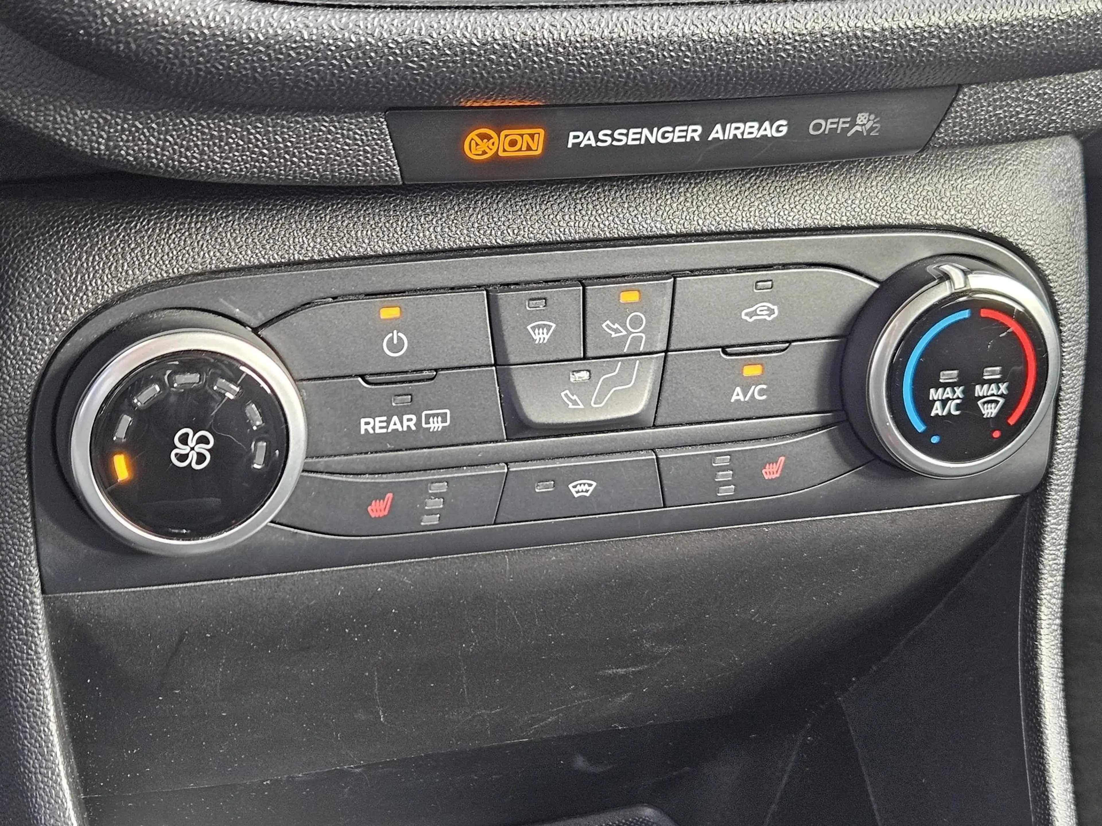 Ford Fiesta 1.1 Trend Carplay, Cruise, Voorruitverwarming — photo 12