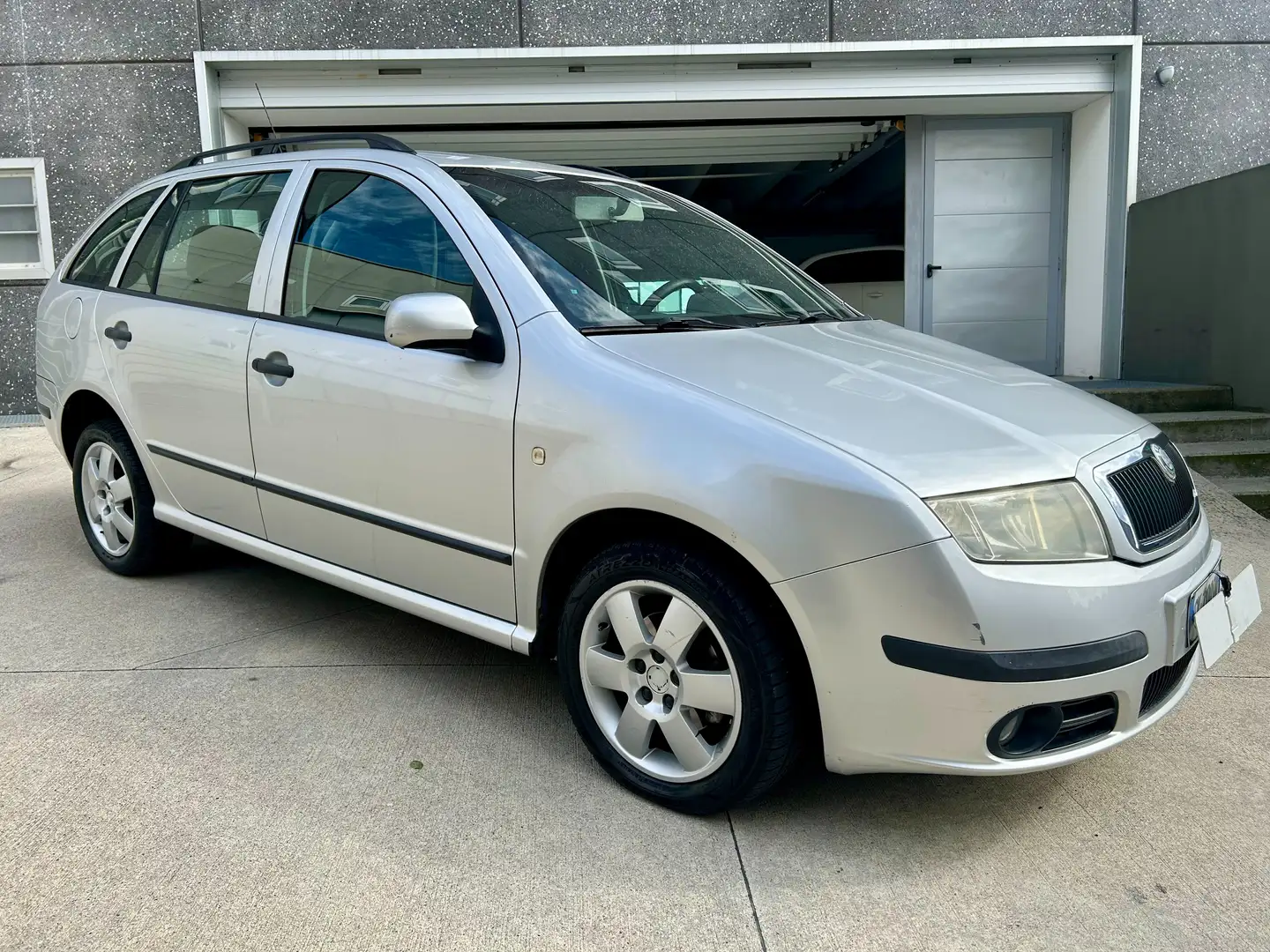 Skoda Fabia 5p 1.4 16v Elegance 75cv - AUTO PERFETTA!!!! Plateado - 1
