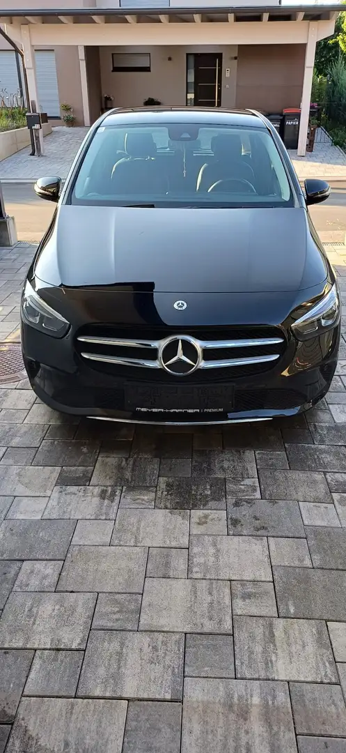 Mercedes-Benz B 180 d Aut. - 1