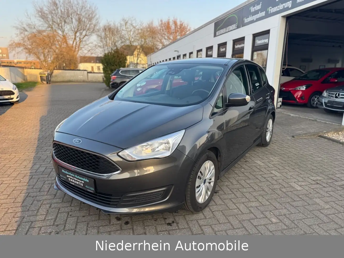 Ford C-Max C-MAX Trend 2.Hand+Service Neu+Scheckheft Grau - 2