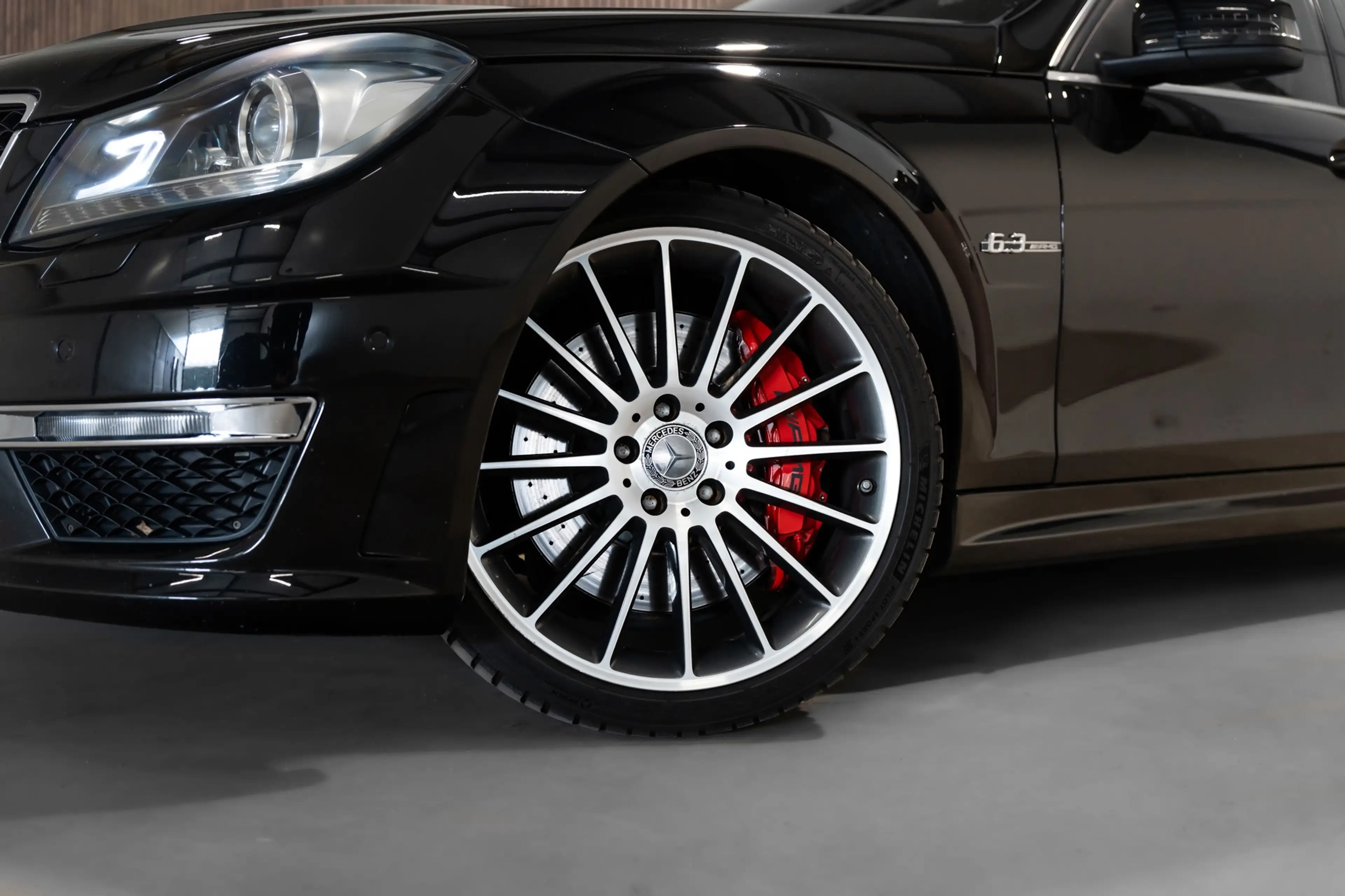 Mercedes-Benz C 63 AMG Performance Package 487PK Carbon — photo 3