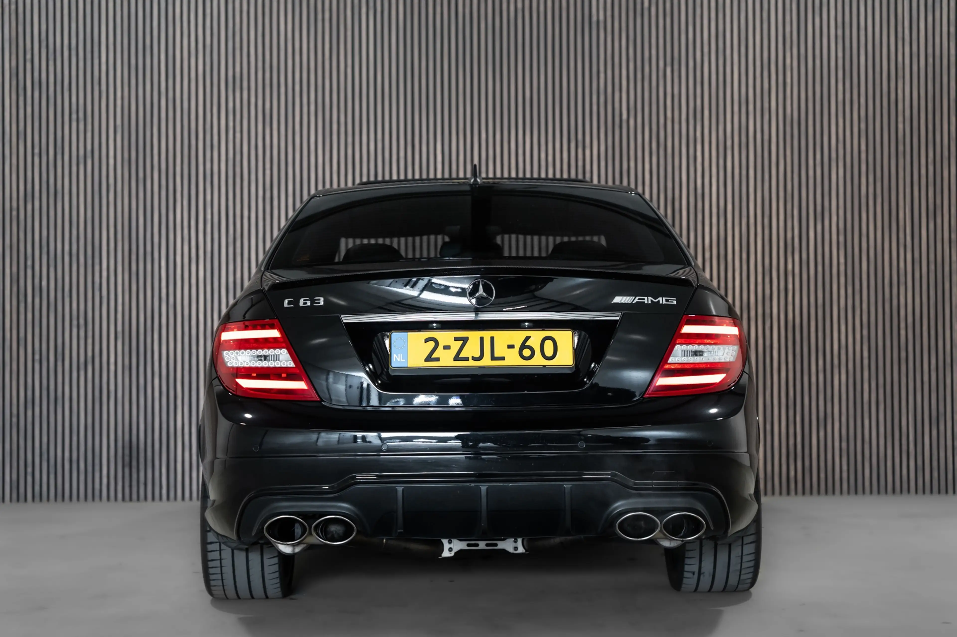 Mercedes-Benz C 63 AMG Performance Package 487PK Carbon — photo 6