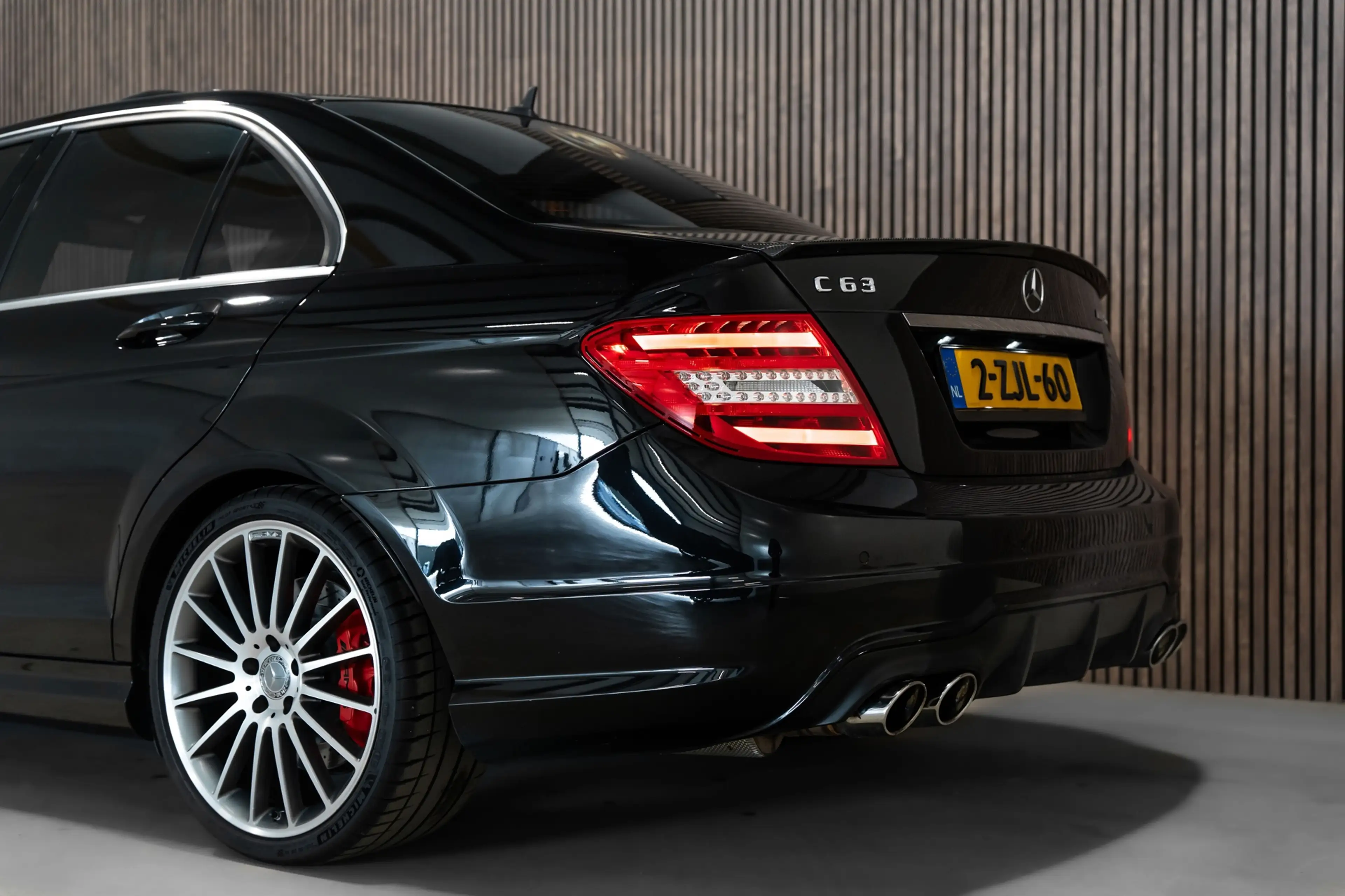Mercedes-Benz C 63 AMG Performance Package 487PK Carbon — photo 10