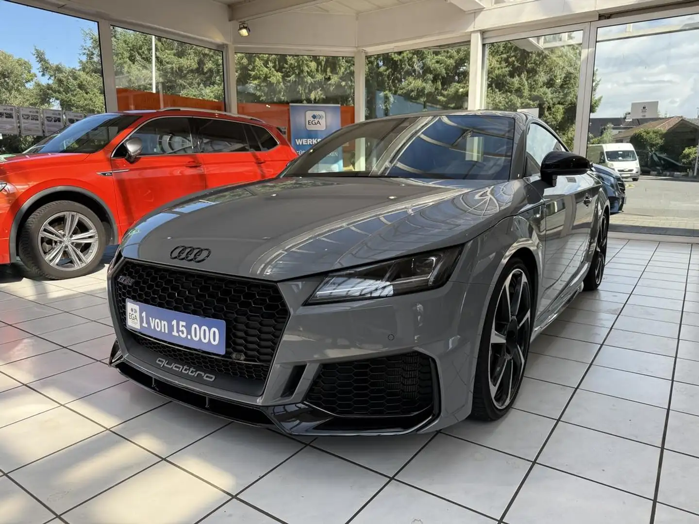 Audi TT RS 2.5 TFSI quattro Coupe (EURO 6d) - 1