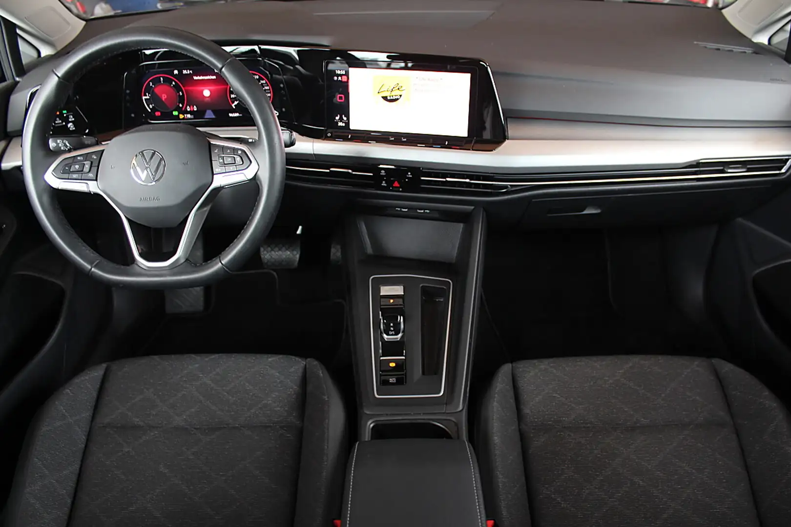 Volkswagen Golf 2,0 TDI Life DSG Virtuel LED ACC Spurhalteassit... Schwarz - 2