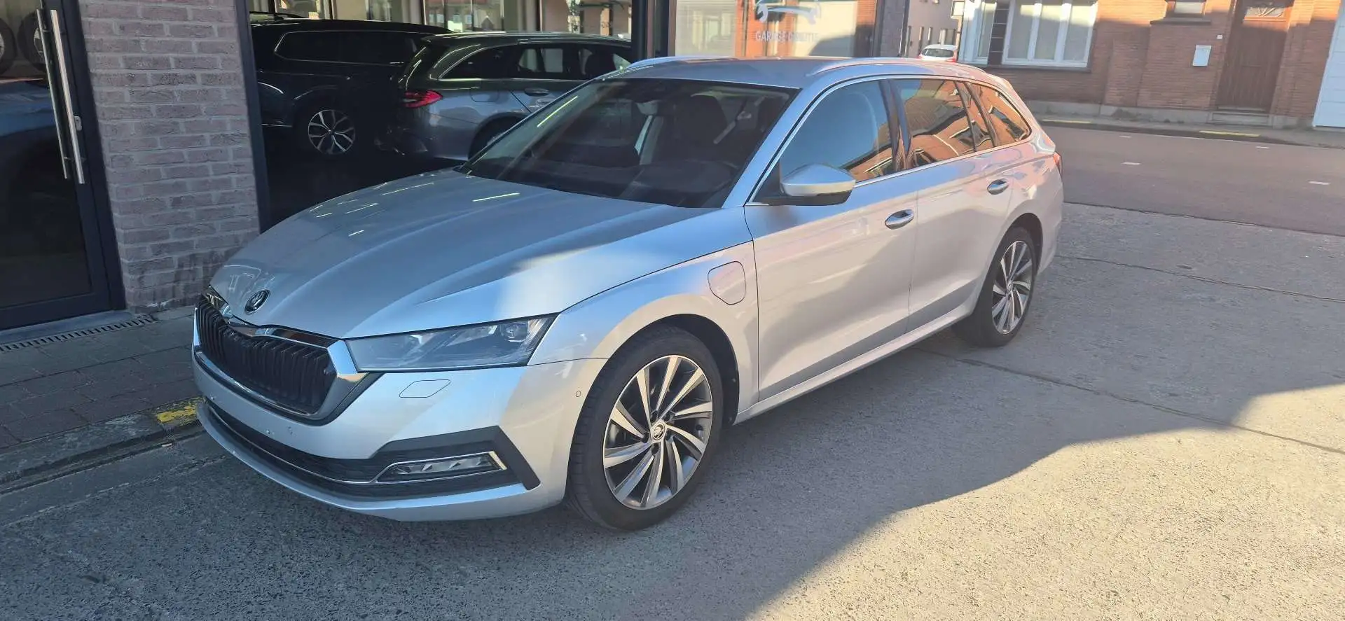 Skoda Octavia SW 1.4 TSI PHEV Argent - 1