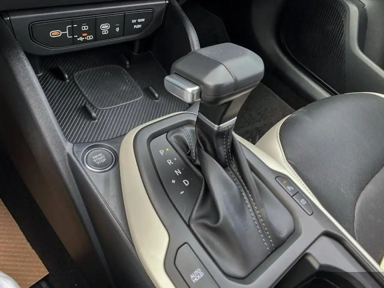 Kia K4 снимка Kia K4