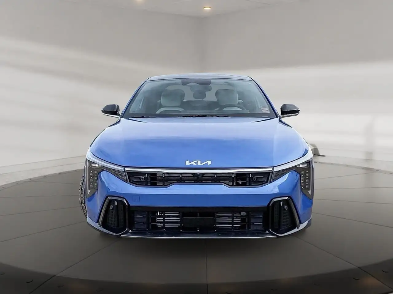 Kia K4 снимка Kia K4