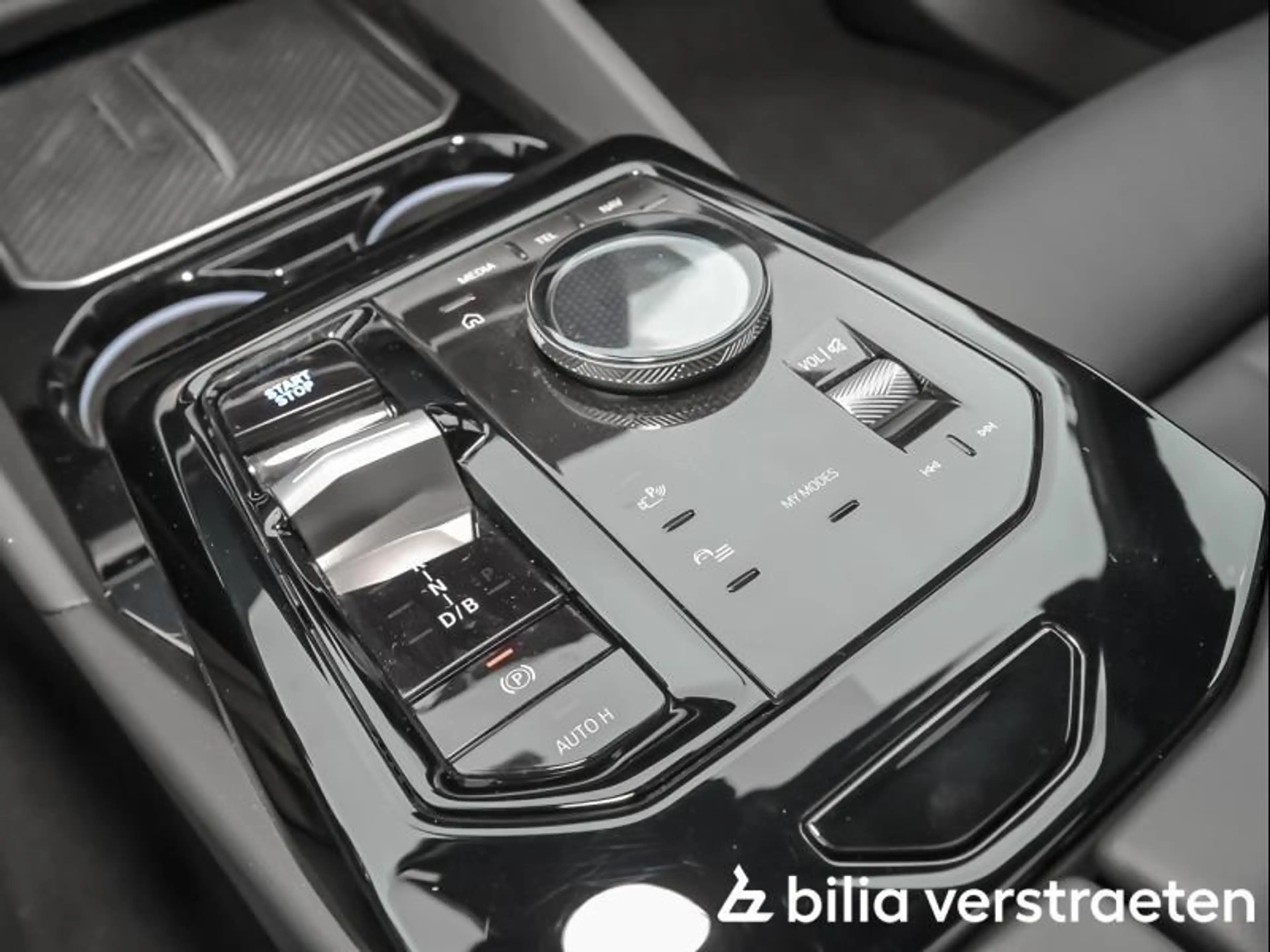 BMW i5 eDrive40 Touring MSportPro - Pano - DASP - 360 — photo 9