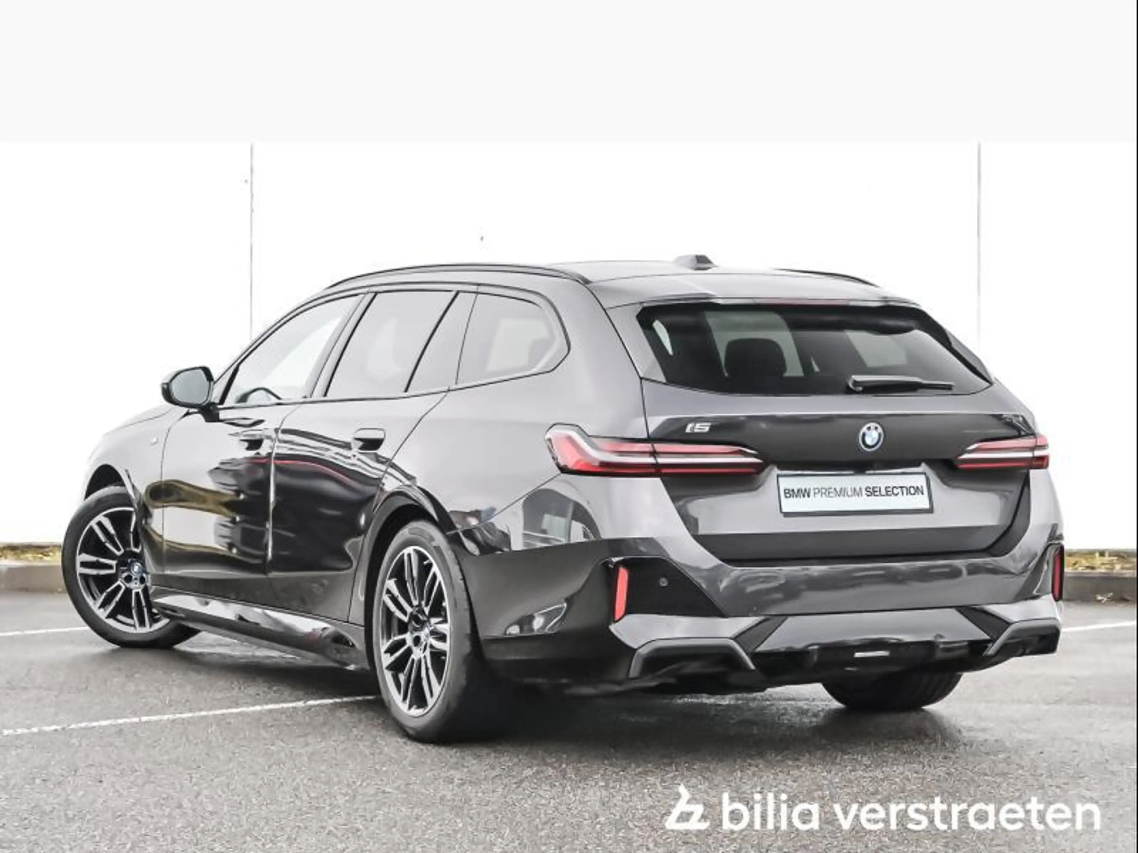 BMW i5 eDrive40 Touring MSportPro - Pano - DASP - 360 — photo 3
