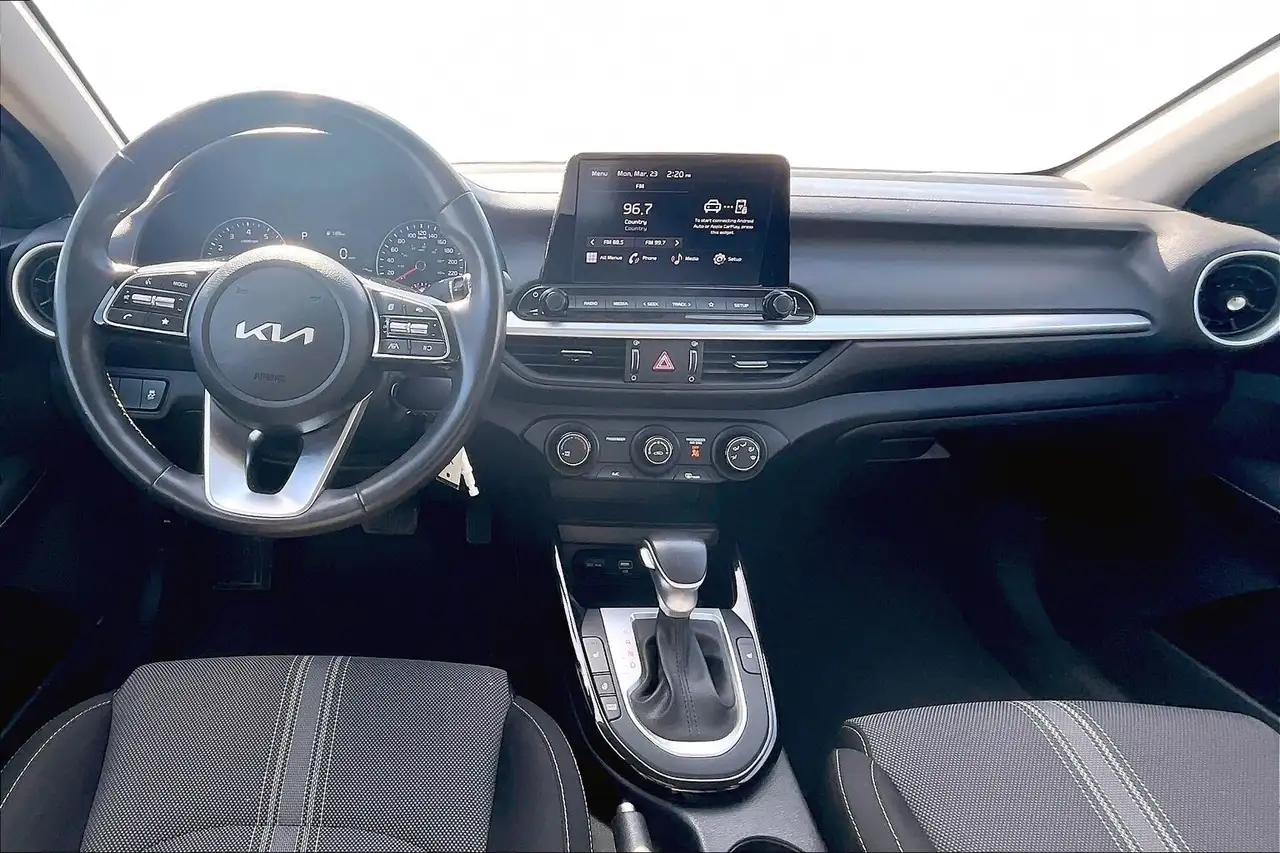 Kia Forte снимка Kia Forte