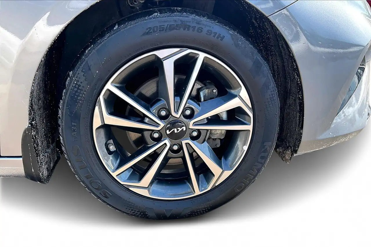 Kia Forte снимка Kia Forte