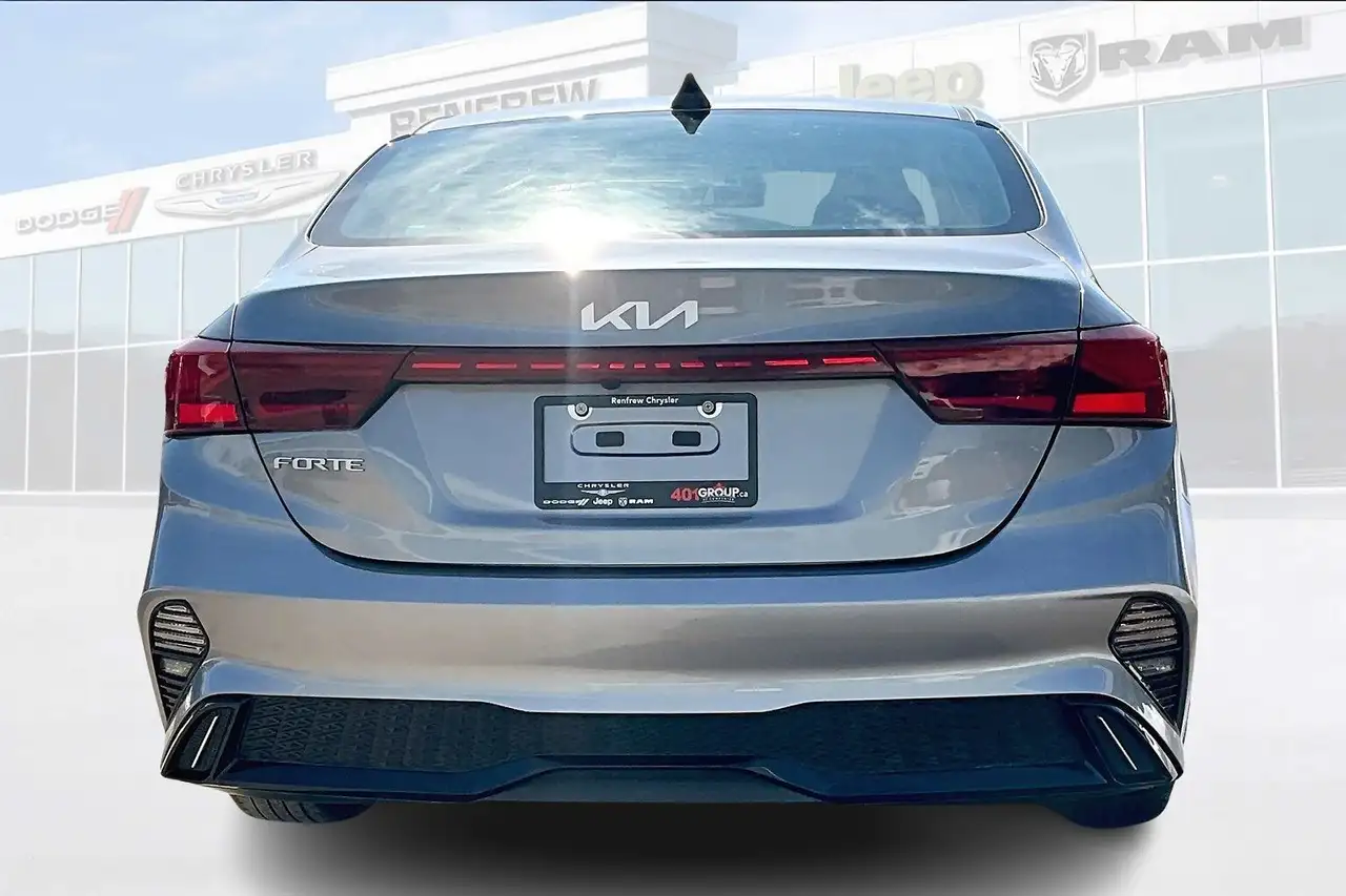 Kia Forte снимка Kia Forte