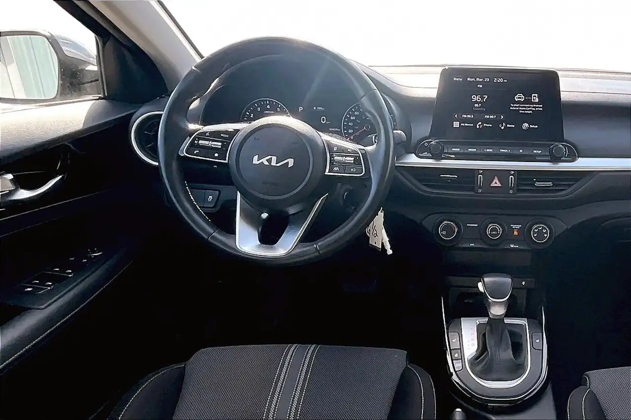 Kia Forte снимка Kia Forte
