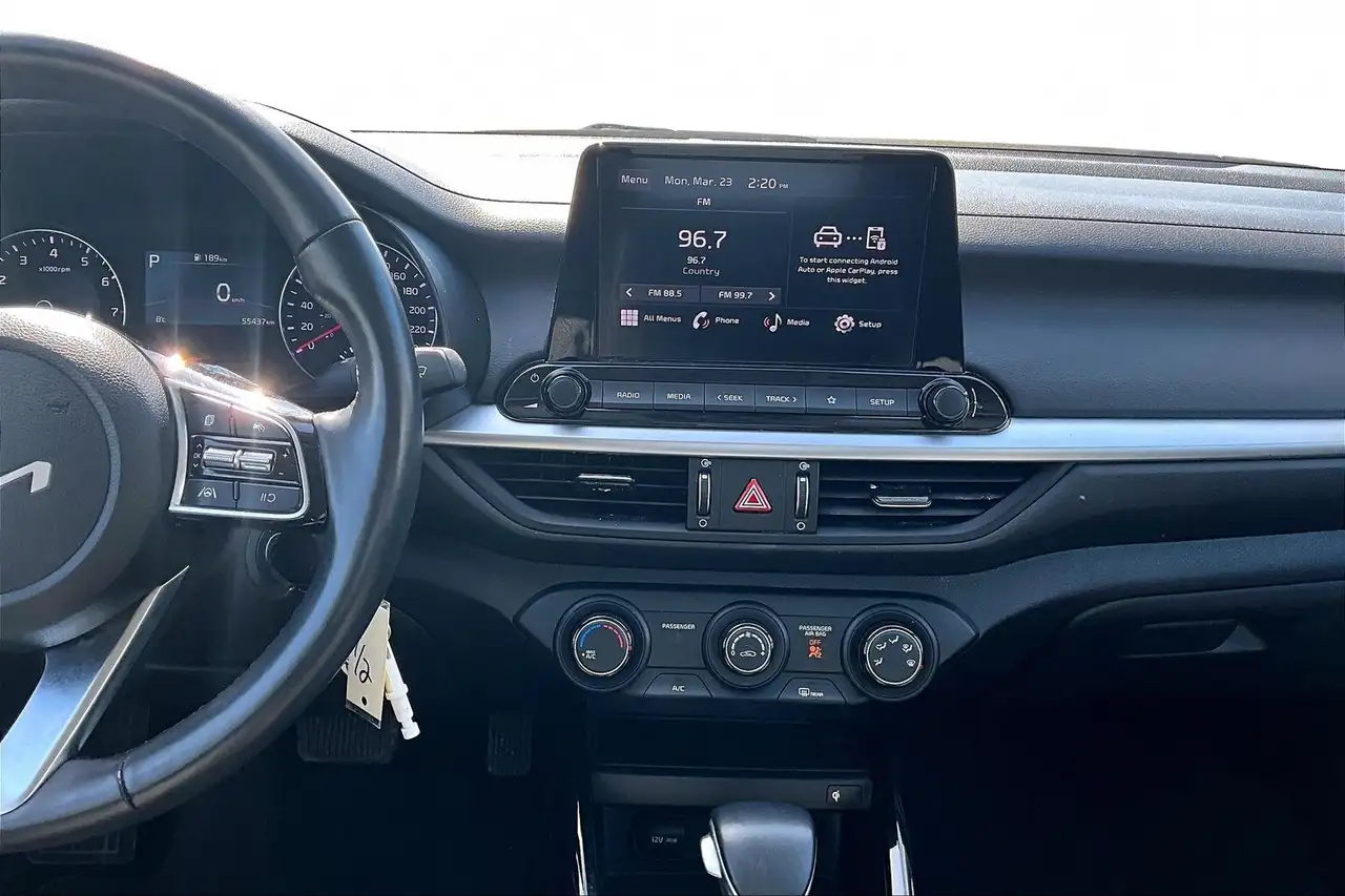 Kia Forte снимка Kia Forte