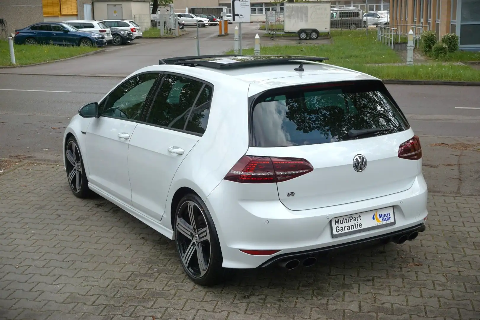 Volkswagen Golf VII Lim. R BMT 4Motion / ACC / Leder / Pano Weiß - 2