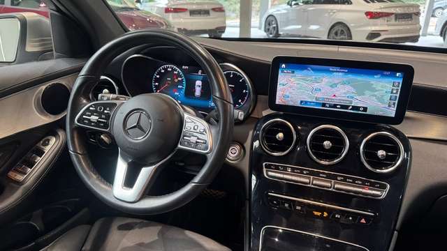 Mercedes-Benz GLC 200 — photo 10