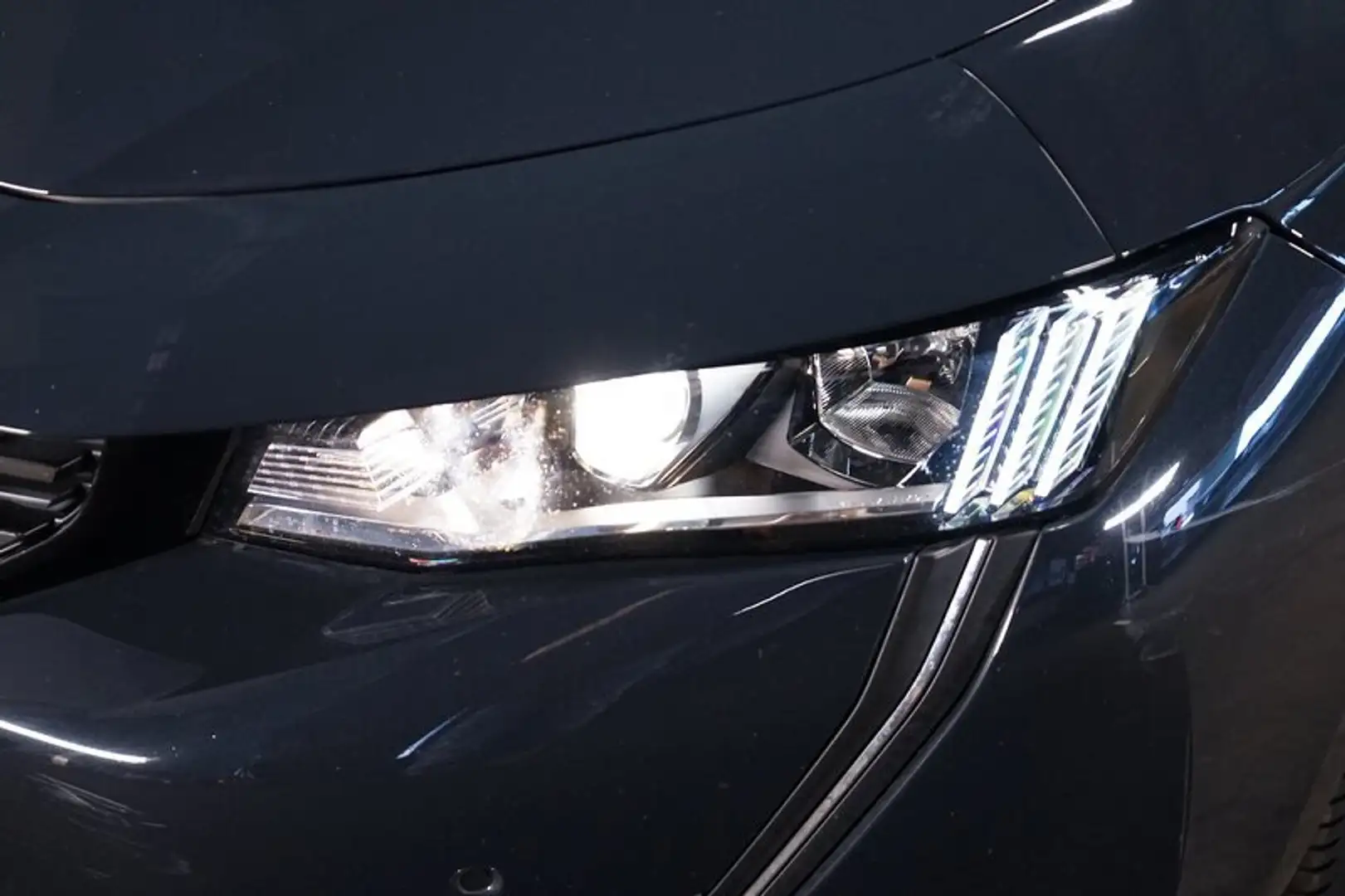 Peugeot 508 1.5 BlueHDi 130 SW Allure Kamera+Navi+Kam. Grey - 2