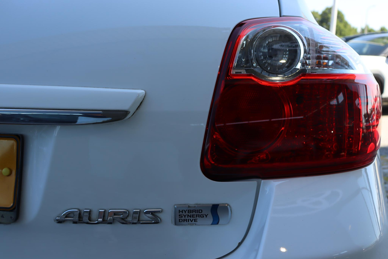 Toyota Auris 1.8 Full Hybrid Executive Trekhaak, Navi, Xenon, A — photo 14