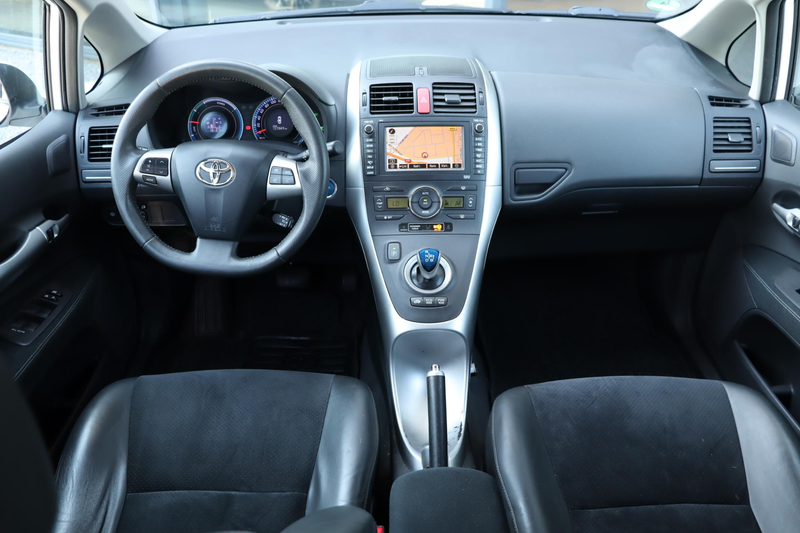 Toyota Auris 1.8 Full Hybrid Executive Trekhaak, Navi, Xenon, A — photo 3