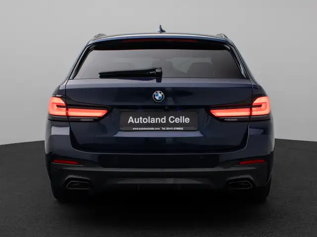 BMW 5 Series view 8