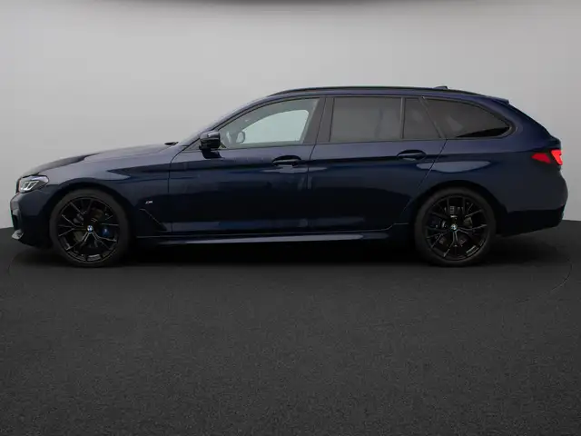 BMW 5 Series view 11