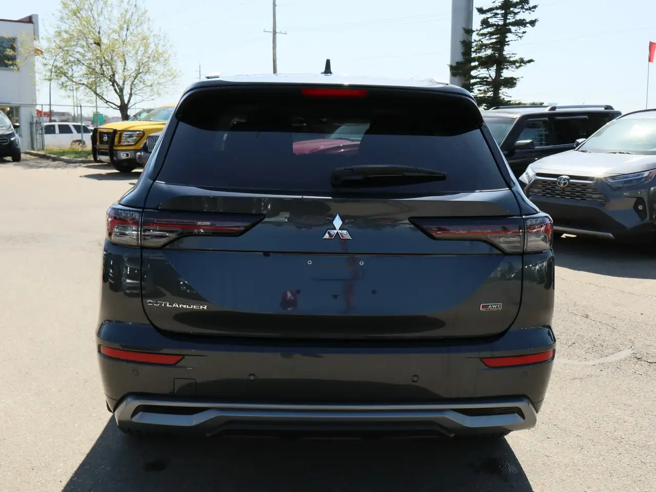 Mitsubishi Outlander photo Mitsubishi Outlander