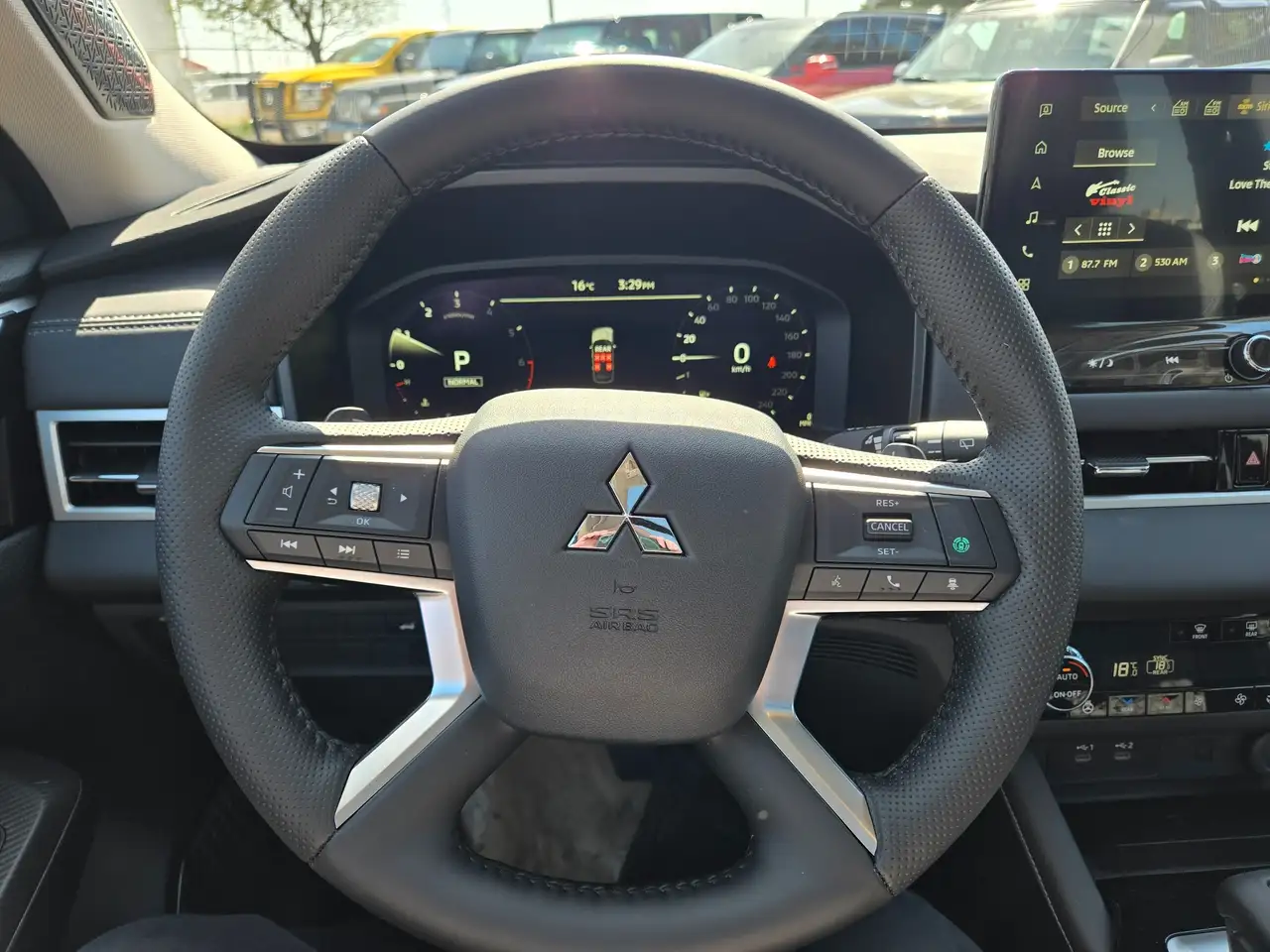 Mitsubishi Outlander photo Mitsubishi Outlander