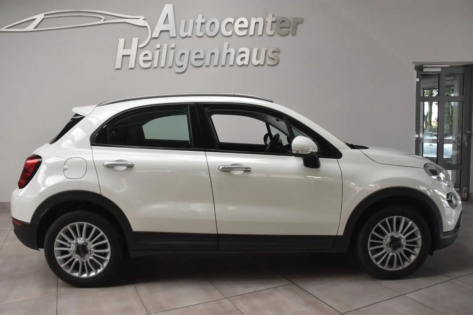 Fiat 500X Cross 1.6 MultiJet Navi Klima Kamera AppCon Weiß - 2