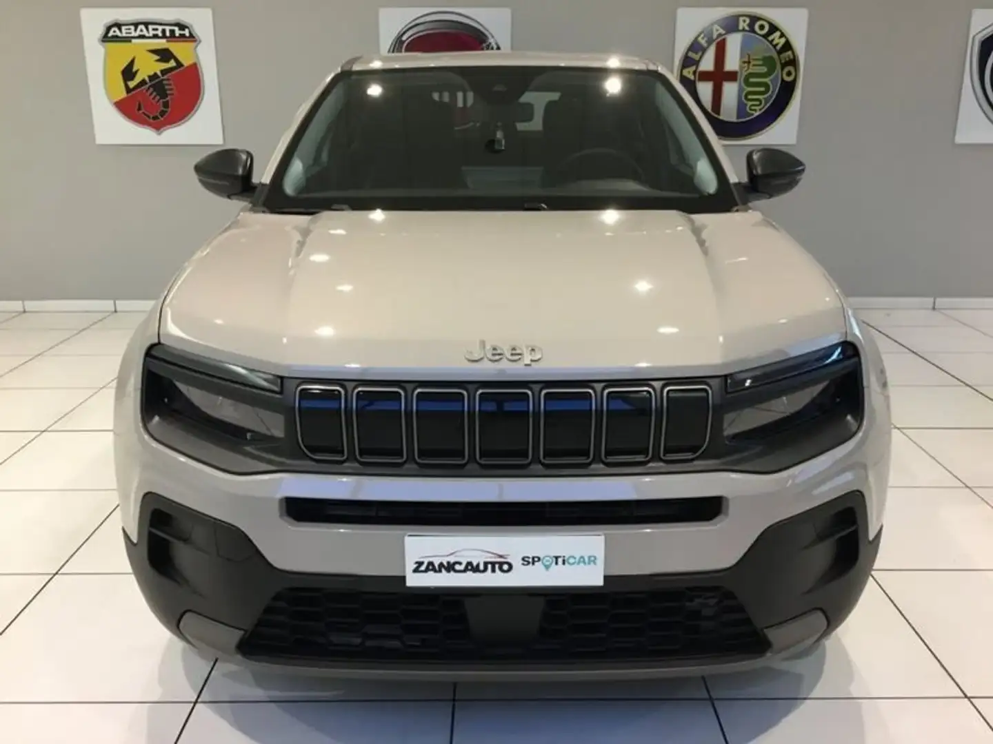 Jeep Avenger MY25 1.2 Longitude KM0 Gris - 2