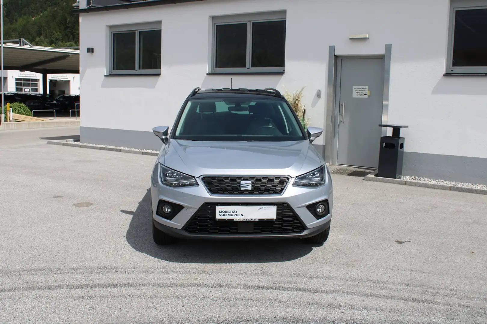 SEAT Arona Style EcoTSI Argento - 2
