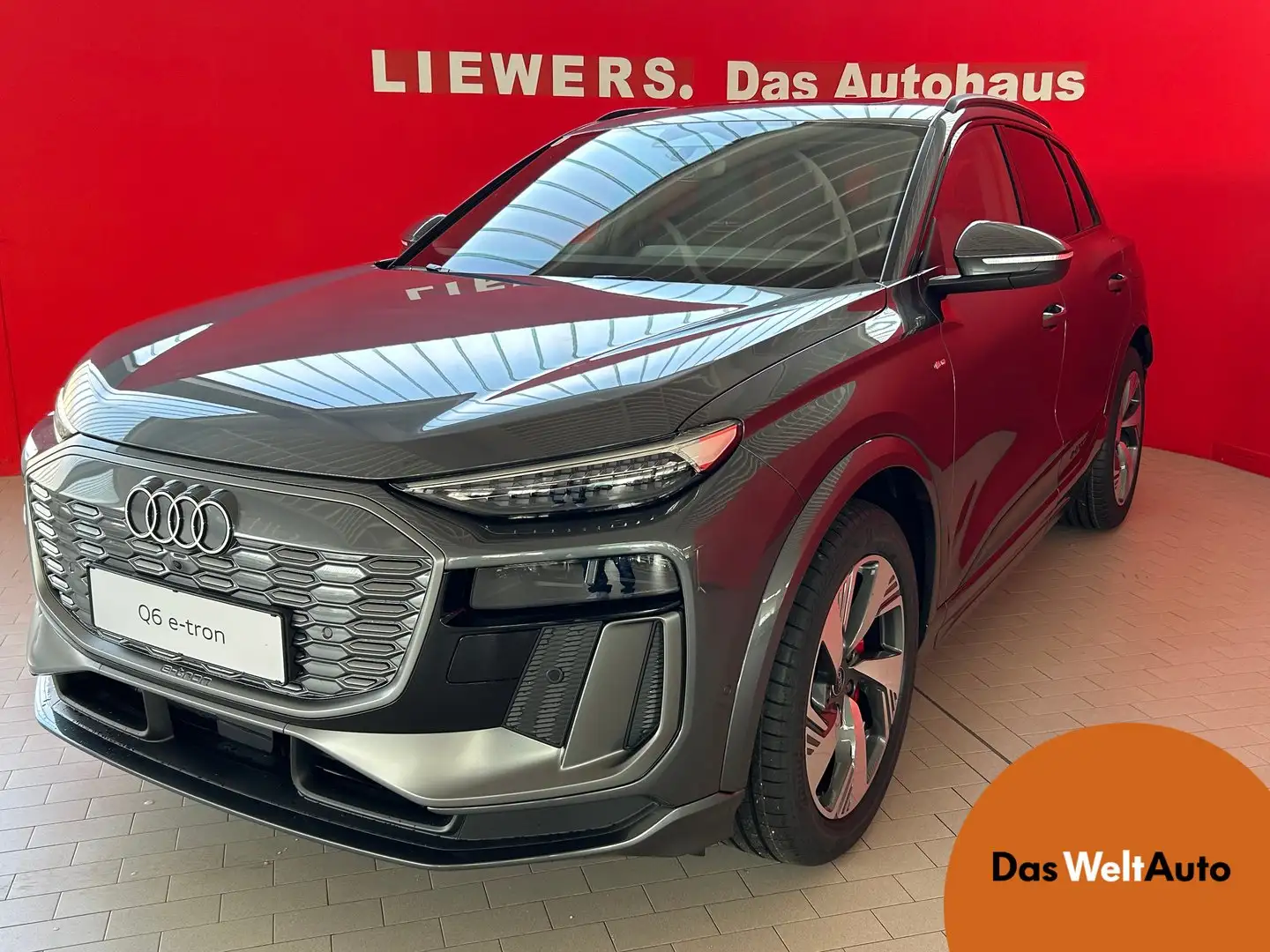 Audi Q6 e-tron quattro Серый - 1