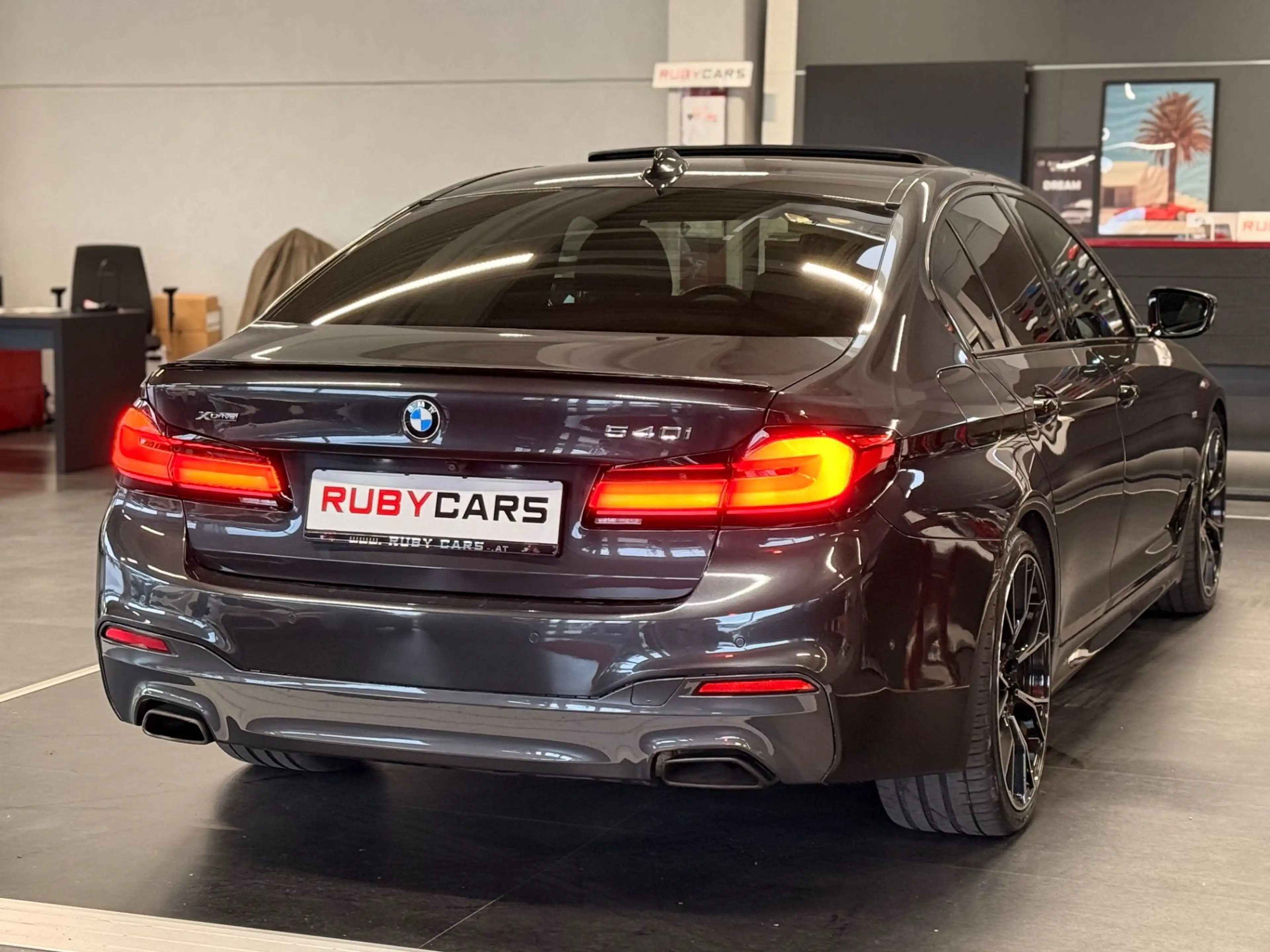 BMW 540 5er - 540 i M Sport Sitzkühlung | Glasdach | ACC — photo 5