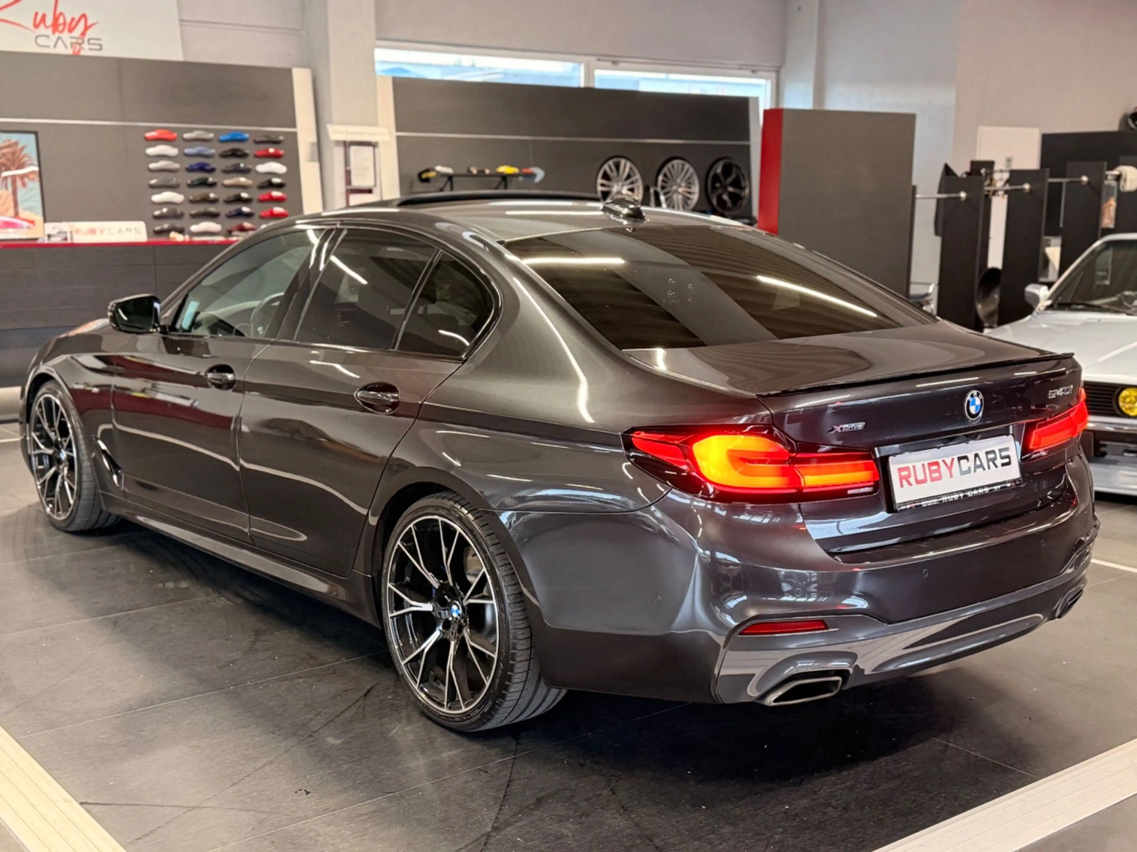 BMW 540 5er - 540 i M Sport Sitzkühlung | Glasdach | ACC — photo 3