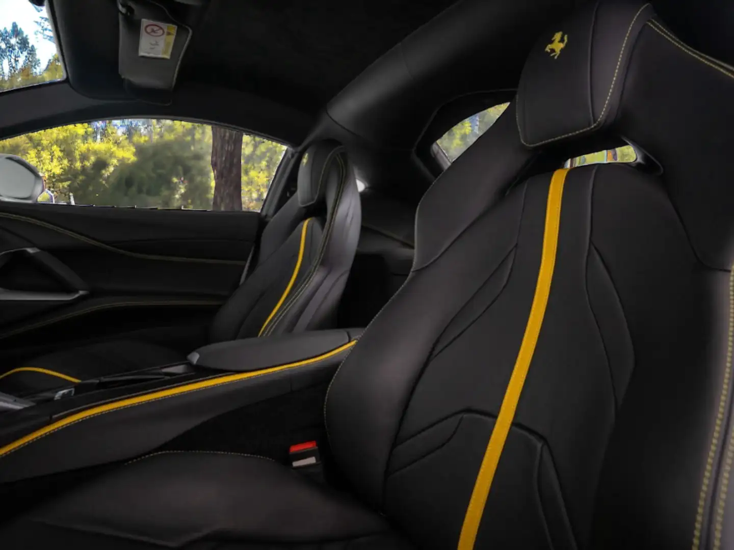 Ferrari 812 Superfast Plateado - 2