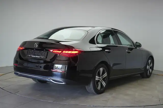 Mercedes-Benz C-Class view 4