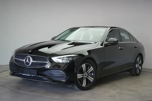 Mercedes-Benz C-Class view 3