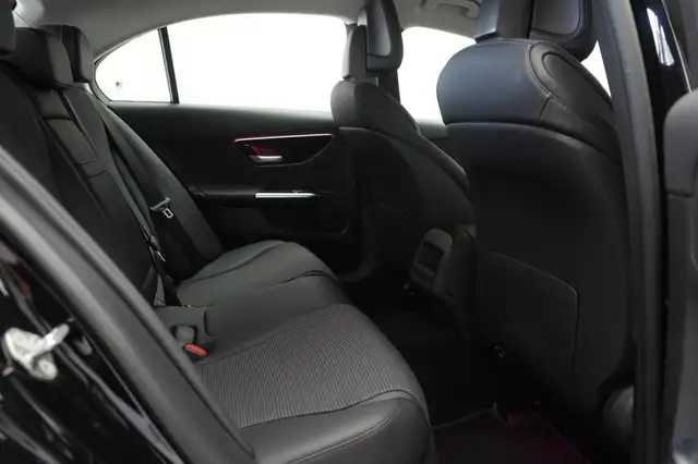Mercedes-Benz C-Class view 10