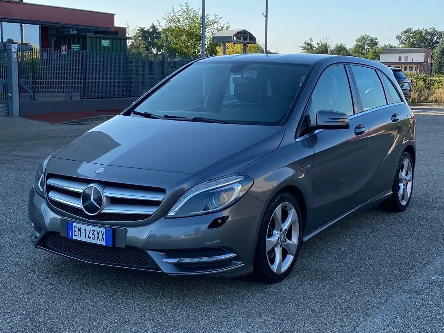 Mercedes-Benz B 180 B 180 cdi be Premium Grijs - 2