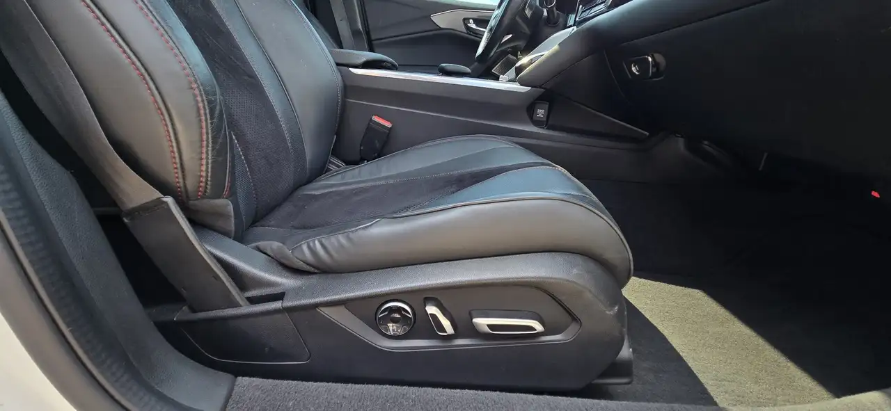 Acura TLX снимка Acura TLX
