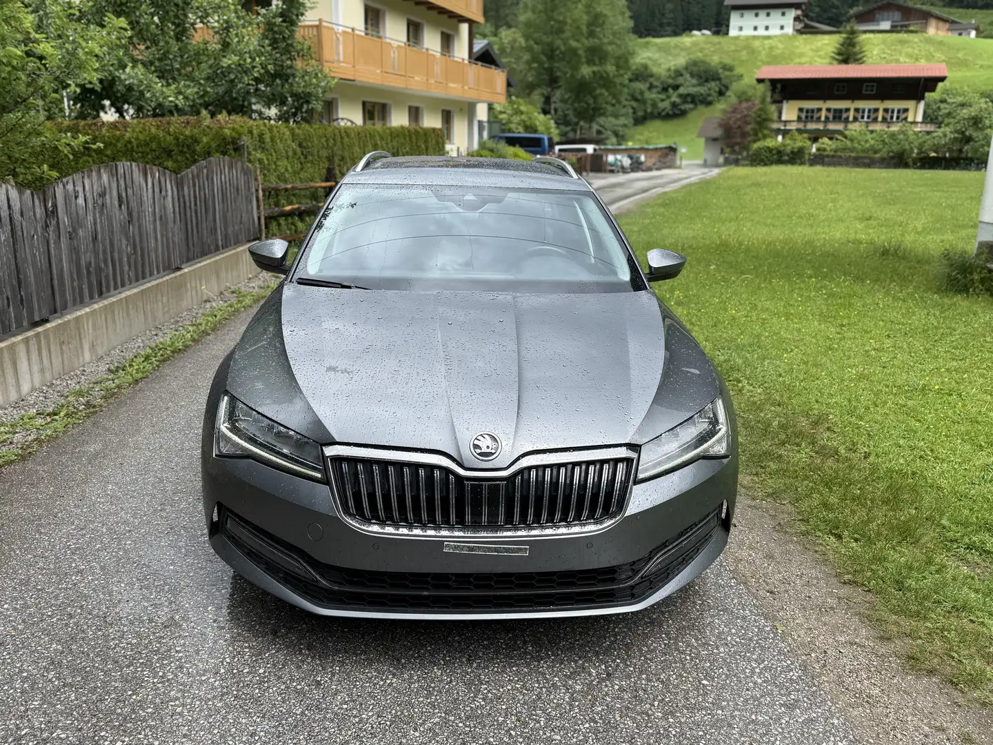 Skoda Superb Ambition ACC PDC MFL Kamera AHK Grau - 2