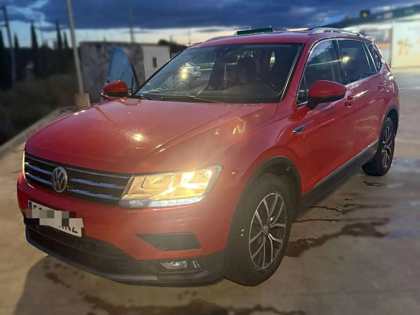 Volkswagen Tiguan Advance 2.0 TDI 110kW (150CV) Rojo - 2
